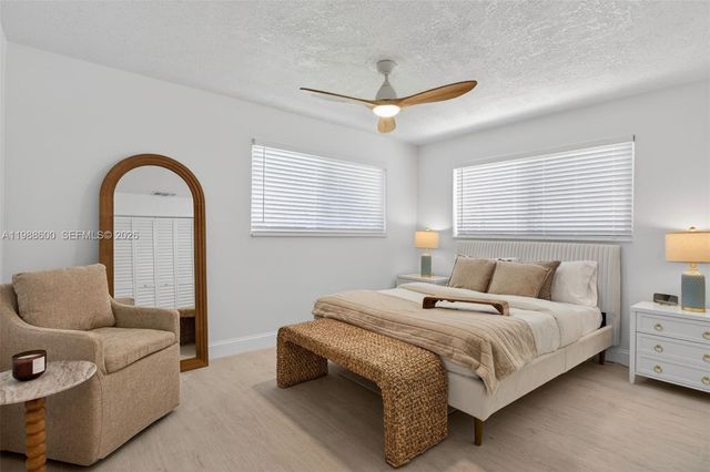 370 NW 48th Ct, Oakland Park, FL 33309