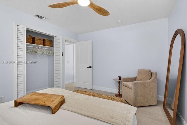 370 NW 48th Ct, Oakland Park, FL 33309