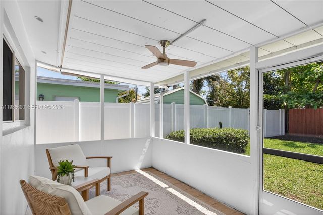 370 NW 48th Ct, Oakland Park, FL 33309