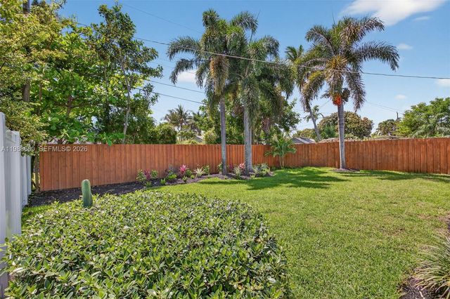 370 NW 48th Ct, Oakland Park, FL 33309