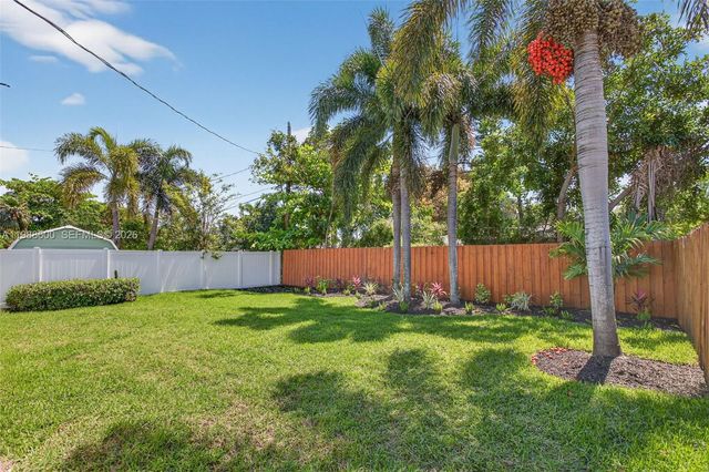 370 NW 48th Ct, Oakland Park, FL 33309