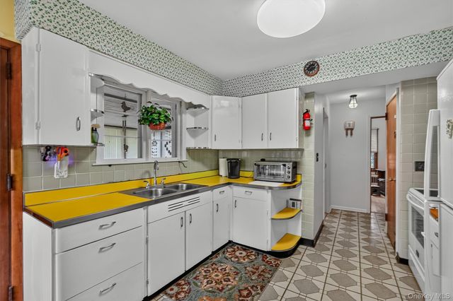 88 Marple Road Extension, Poughkeepsie, NY 12603