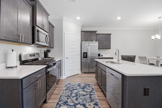 544 Golden Oaks Circle, Dothan, AL 36301