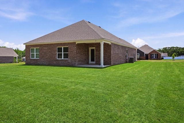 544 Golden Oaks Circle, Dothan, AL 36301
