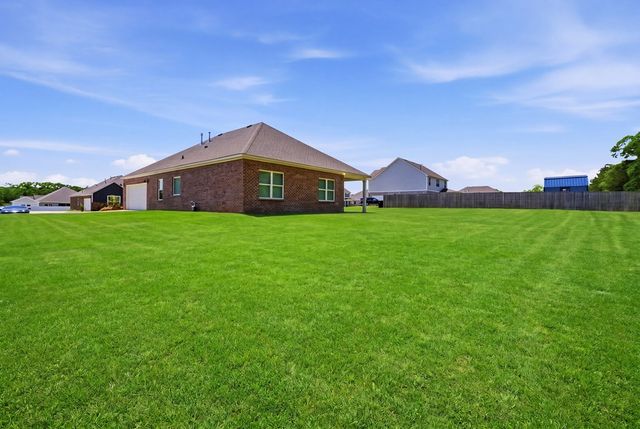544 Golden Oaks Circle, Dothan, AL 36301