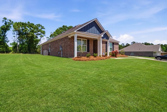 544 Golden Oaks Circle, Dothan, AL 36301