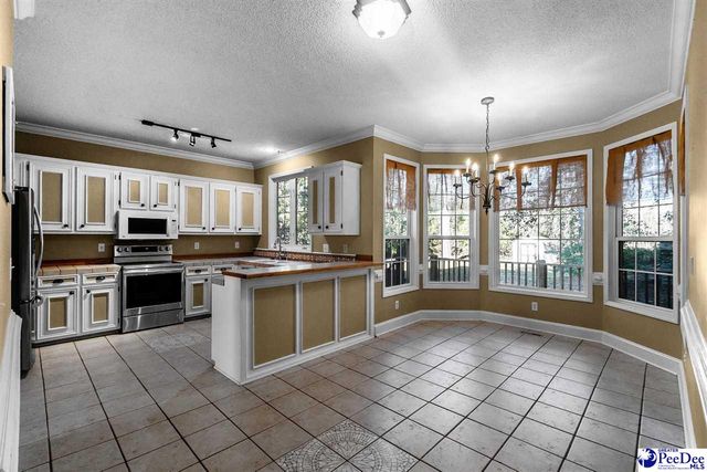 225 Hawthorne Lane, Cheraw, SC 29520