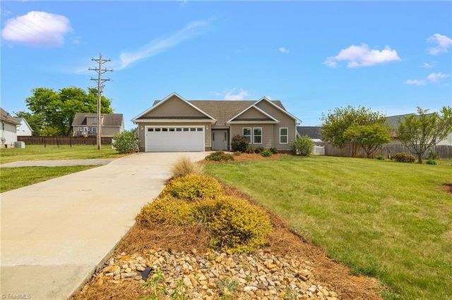 126 Applegate Court, Mocksville, NC 27028