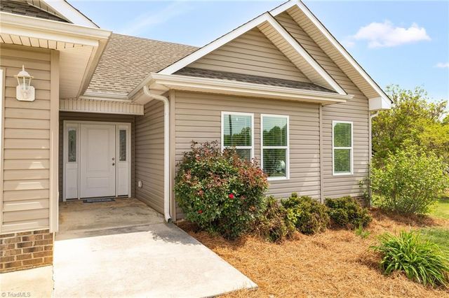 126 Applegate Court, Mocksville, NC 27028