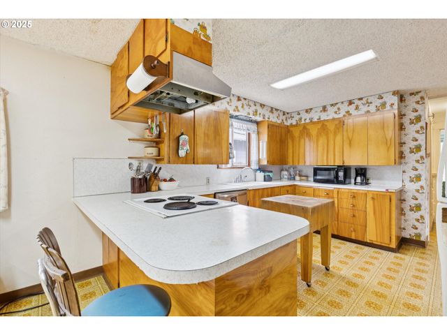 3211 Ne 72ND Ave, Portland, OR 97213