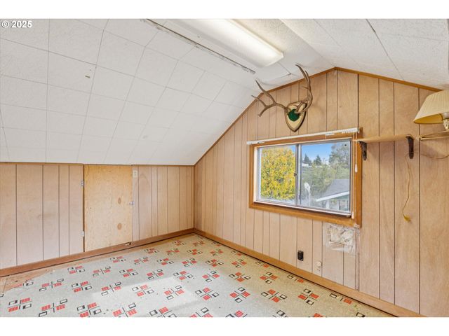 3211 Ne 72ND Ave, Portland, OR 97213