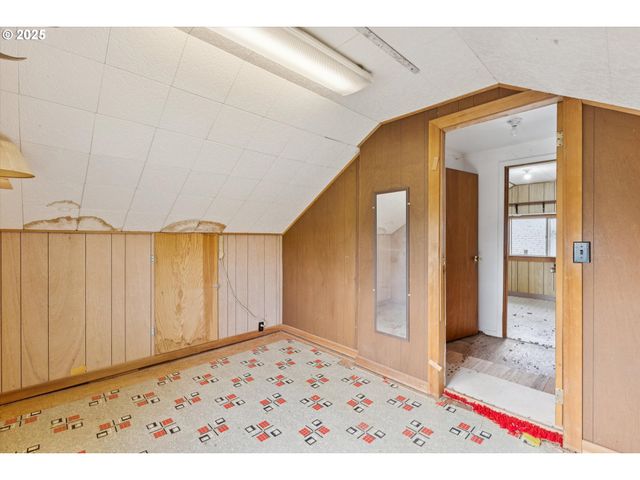 3211 Ne 72ND Ave, Portland, OR 97213