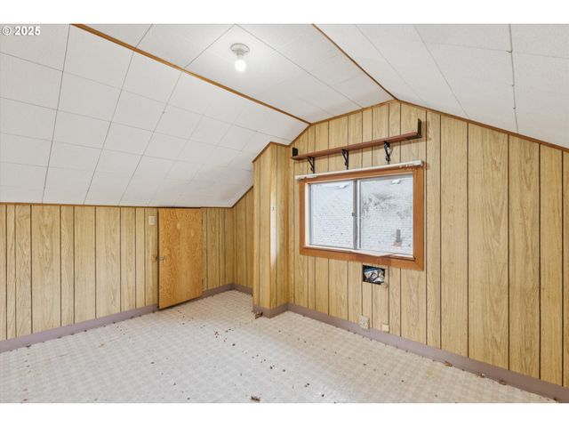 3211 Ne 72ND Ave, Portland, OR 97213