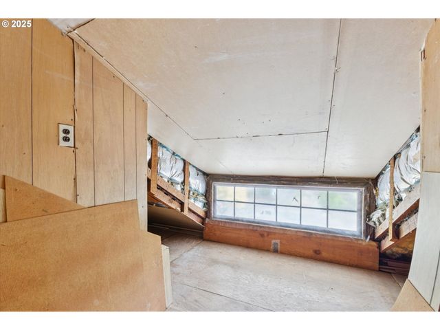 3211 Ne 72ND Ave, Portland, OR 97213