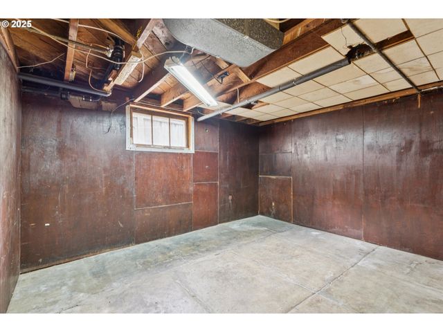 3211 Ne 72ND Ave, Portland, OR 97213