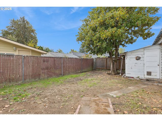 3211 Ne 72ND Ave, Portland, OR 97213