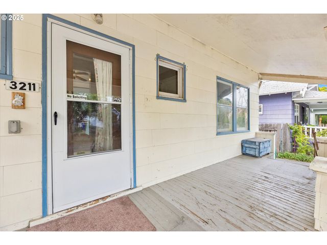 3211 Ne 72ND Ave, Portland, OR 97213