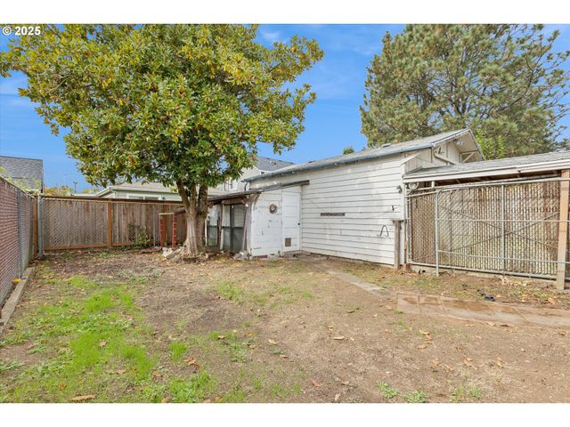 3211 Ne 72ND Ave, Portland, OR 97213