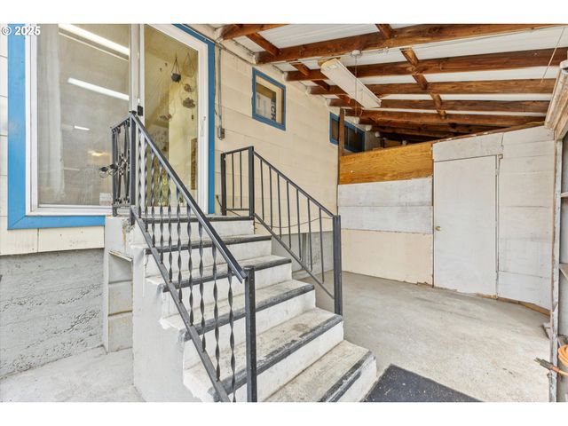 3211 Ne 72ND Ave, Portland, OR 97213