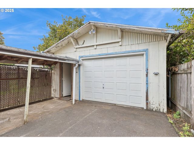 3211 Ne 72ND Ave, Portland, OR 97213