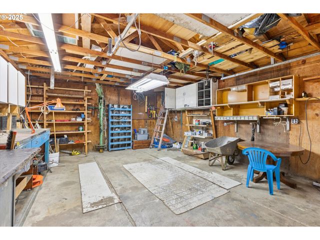 3211 Ne 72ND Ave, Portland, OR 97213