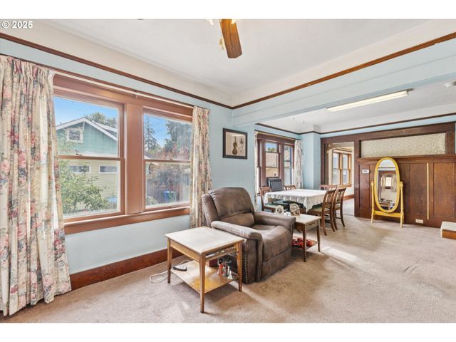 3211 Ne 72ND Ave, Portland, OR 97213