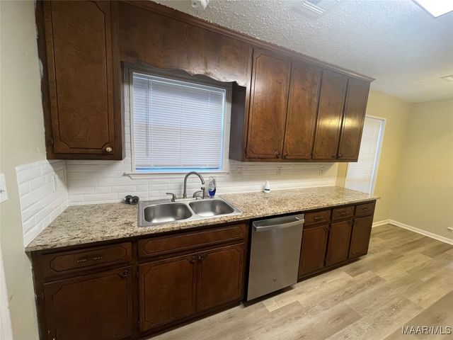 408 GLADE PARK Drive, Montgomery, AL 36109