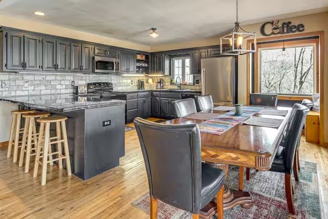 38 Smoky Mtn Ridge, Marble, NC 28905