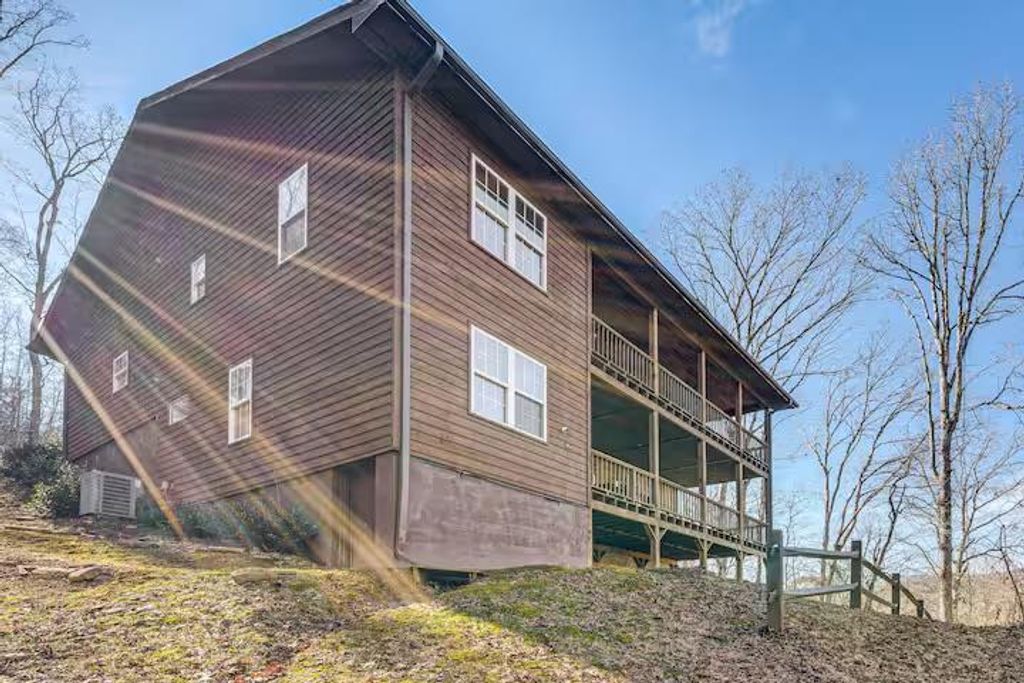 38 Smoky Mtn Ridge, Marble, NC 28905