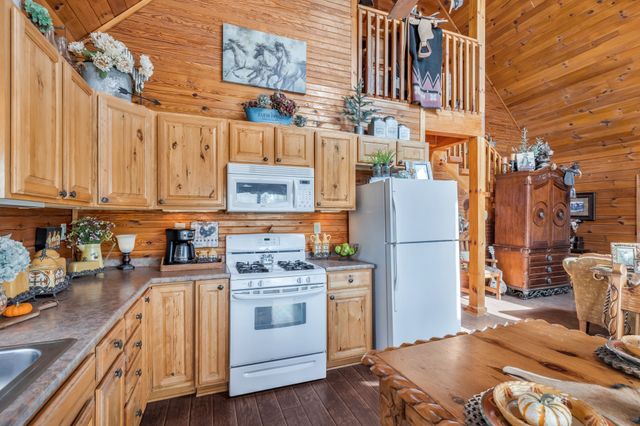 7997 Shoals Branch Rd, Primm Springs, TN 38476
