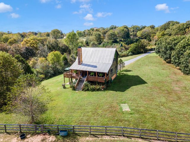 7997 Shoals Branch Rd, Primm Springs, TN 38476