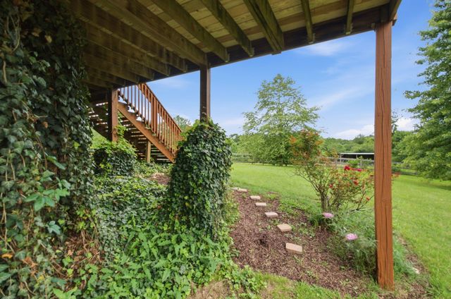 7997 Shoals Branch Rd, Primm Springs, TN 38476