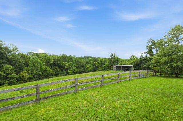 7997 Shoals Branch Rd, Primm Springs, TN 38476