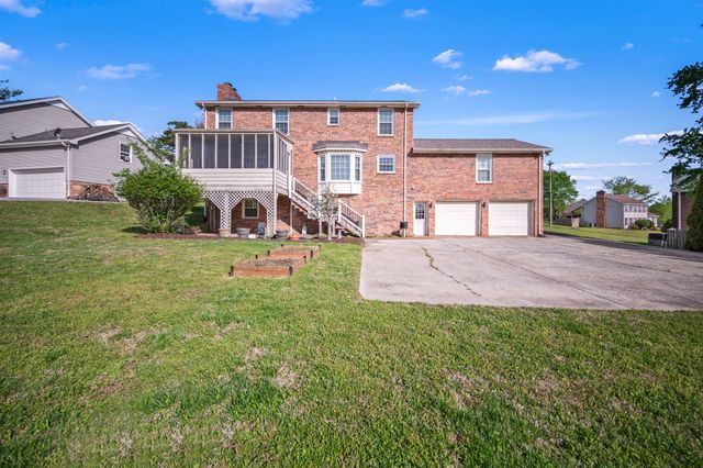 178 Allen Dr, Hendersonville, TN 37075