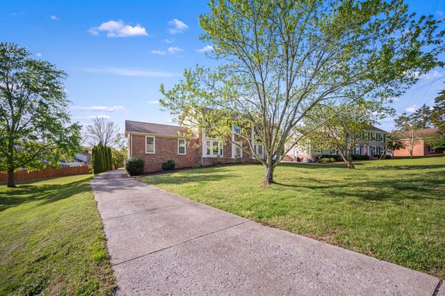 178 Allen Dr, Hendersonville, TN 37075