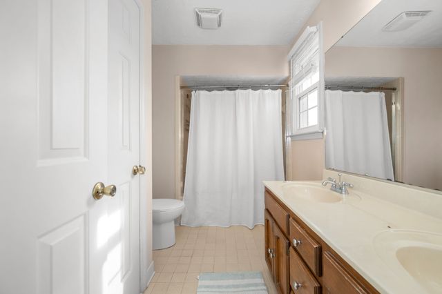 178 Allen Dr, Hendersonville, TN 37075