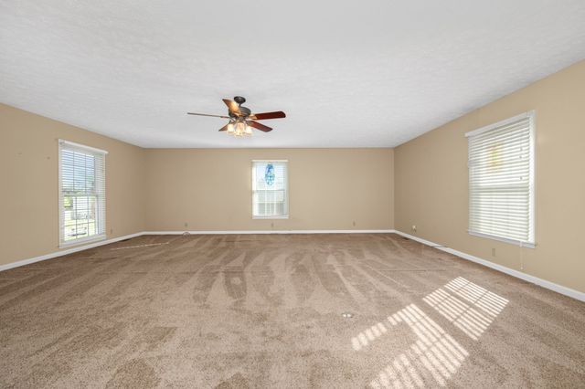 178 Allen Dr, Hendersonville, TN 37075