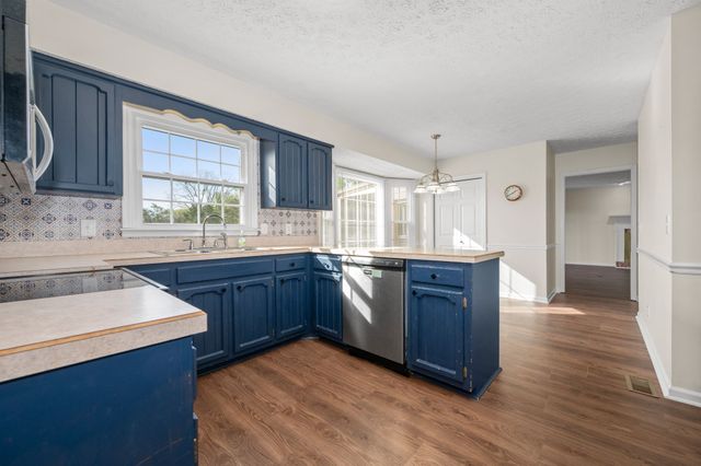 178 Allen Dr, Hendersonville, TN 37075