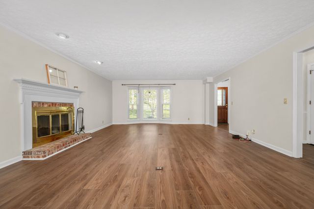 178 Allen Dr, Hendersonville, TN 37075