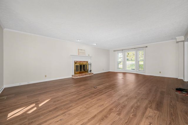 178 Allen Dr, Hendersonville, TN 37075