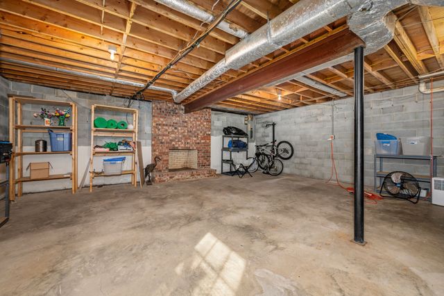 178 Allen Dr, Hendersonville, TN 37075