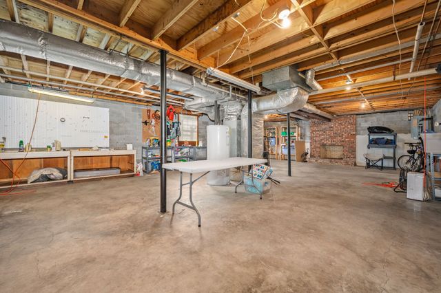 178 Allen Dr, Hendersonville, TN 37075