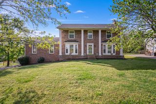 178 Allen Dr, Hendersonville, TN 37075