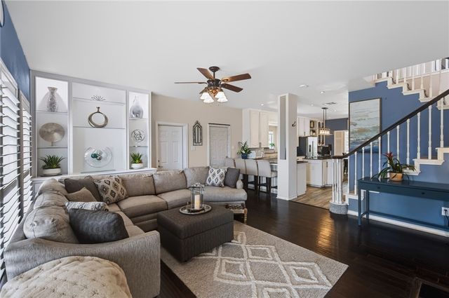4505 Grand Lake Dr, Corpus Christi, TX 78413