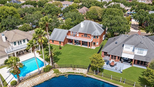 4505 Grand Lake Dr, Corpus Christi, TX 78413