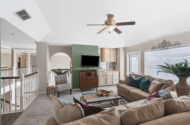 4505 Grand Lake Dr, Corpus Christi, TX 78413
