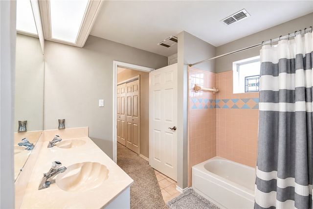4505 Grand Lake Dr, Corpus Christi, TX 78413
