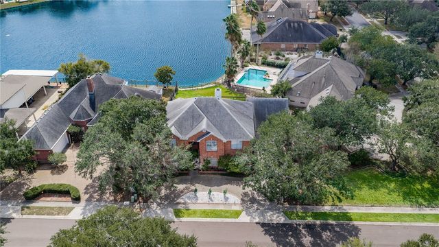 4505 Grand Lake Dr, Corpus Christi, TX 78413