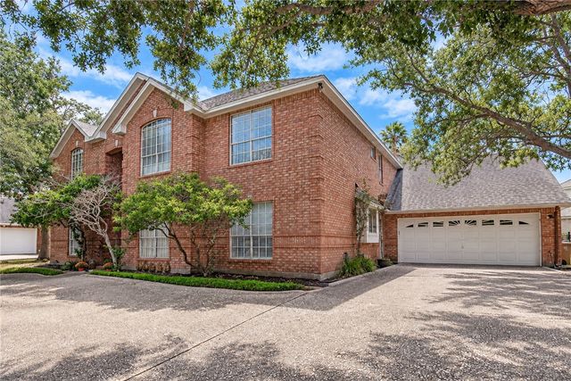 4505 Grand Lake Dr, Corpus Christi, TX 78413
