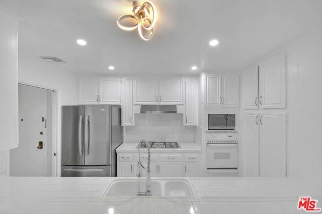 104 S Hayworth Avenue 104, Los Angeles, CA 90048